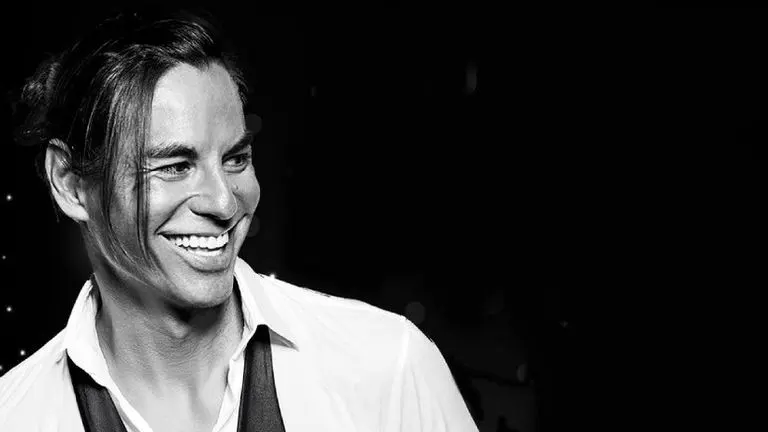 Julio Iglesias Experience