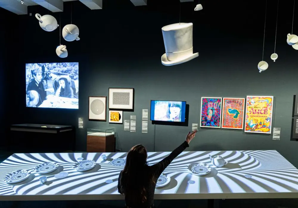 Exposition et activités « Les mondes d'Alice »