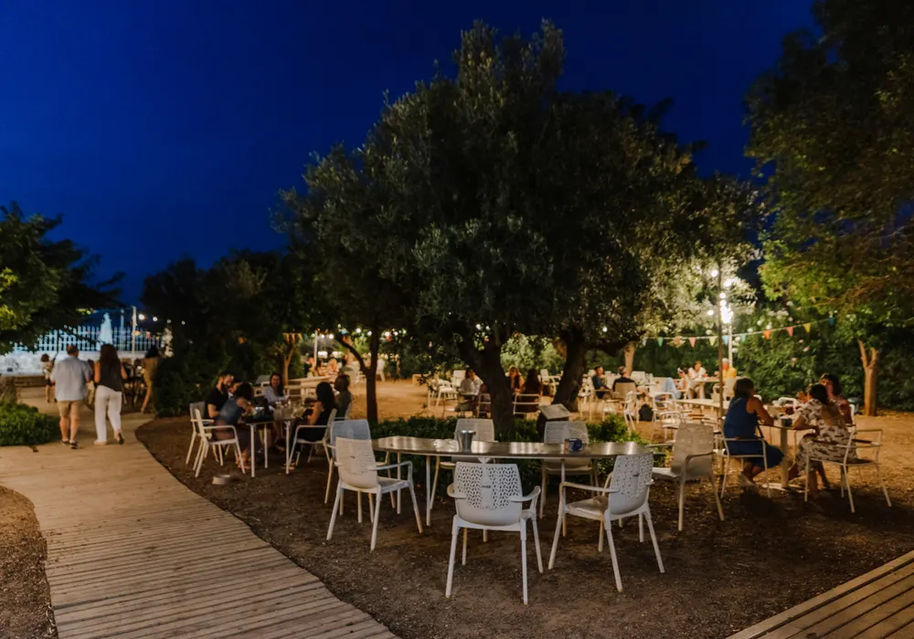 Sommerabende im Restaurant Villa Indiano in Valencia