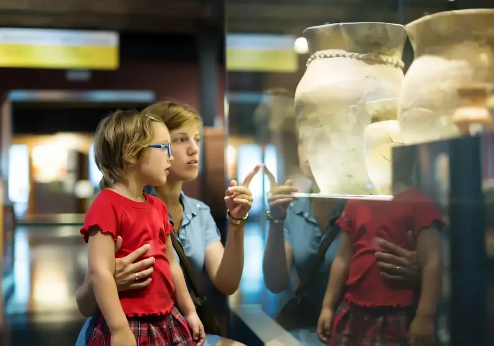 Feiern Sie den Großelterntag im Museo Iluziona